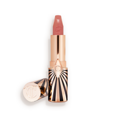 HOT LIPS 2 - IN LOVE WITH OLIVIA