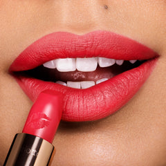 HOT LIPS - MIRANDA MAY