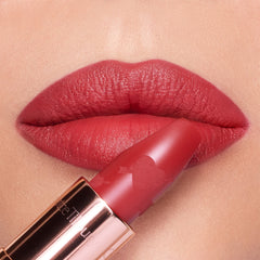 PILLOW TALK LOVE EFFECT LIPSTICK - MATTE REVOLUTION - LOVE TALK